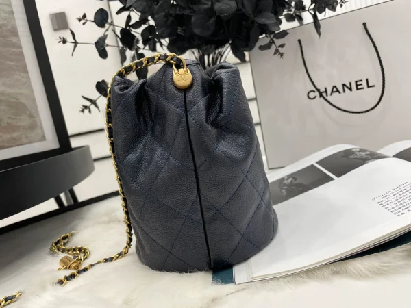 Bucket Bag Model: AS2859 Size: 17.5x17x14