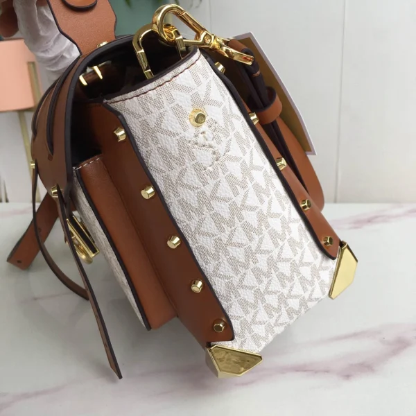 MK Shoulder Crossbody Model:080 Size:26-17-12