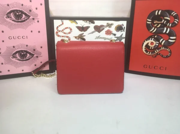 Model:510304 Size: 20x15x7.5cm