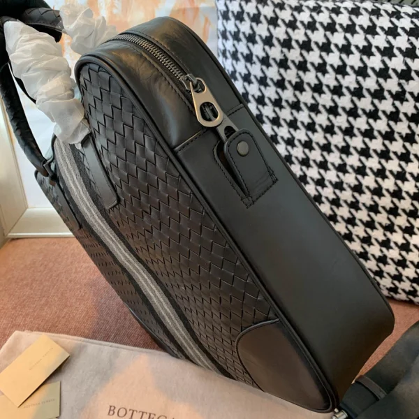 BV Briefcase Size: 40cm 98052