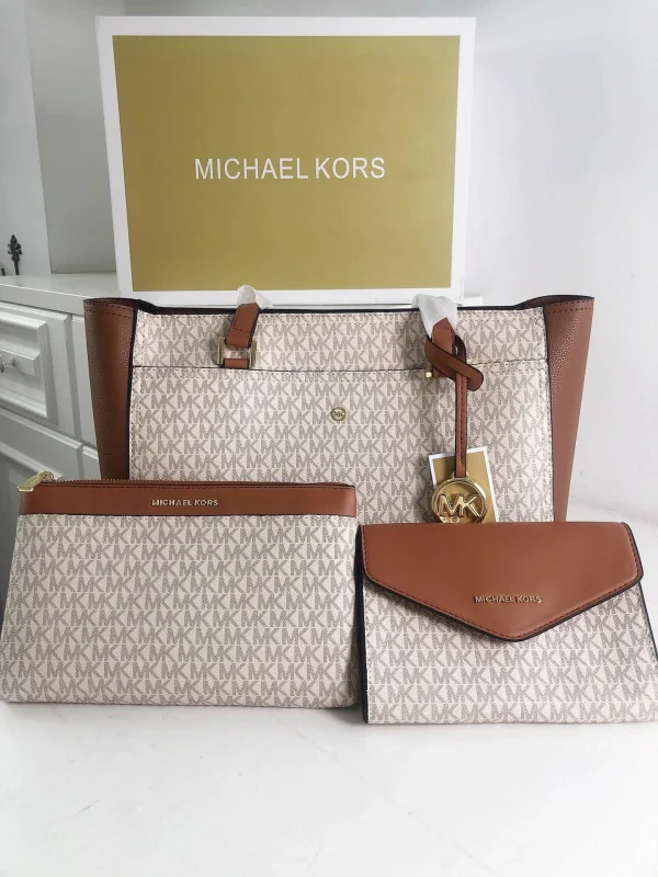 MK Shoulder Bag Black L: 26 H: 32 W: 13