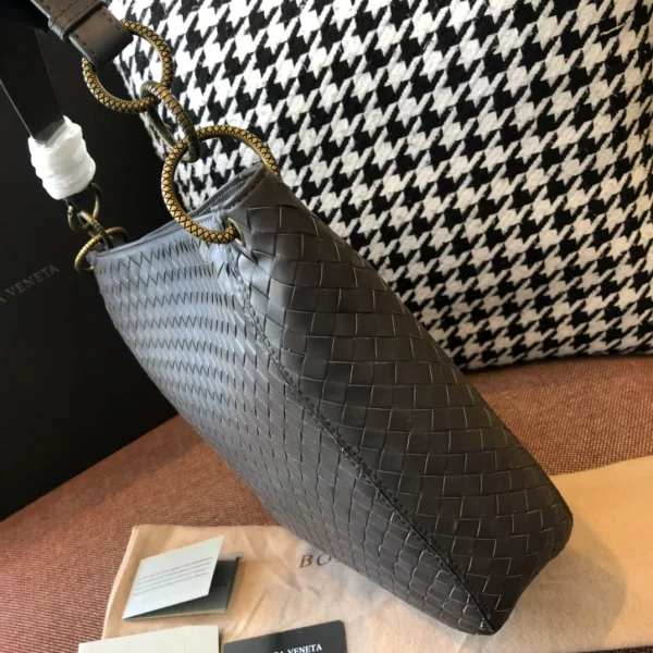 BV Briefcase Size: 33cm Grey