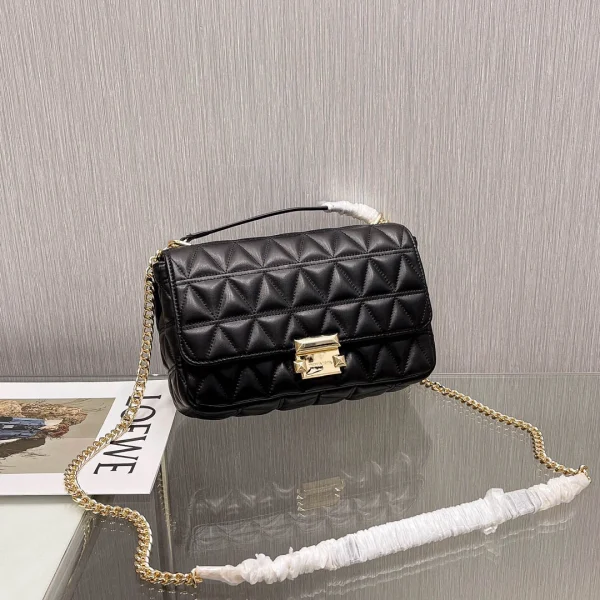 MK Sheepskin Bag Black Size: 25CmX16cmX8.5cm