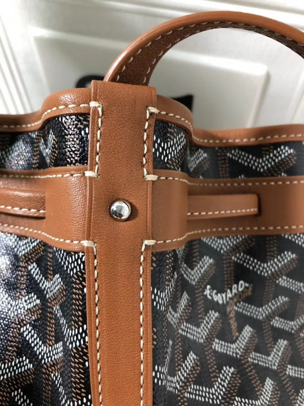 Goyard Shoulder Bucket Bag Size: 17.5*15*H 23cm