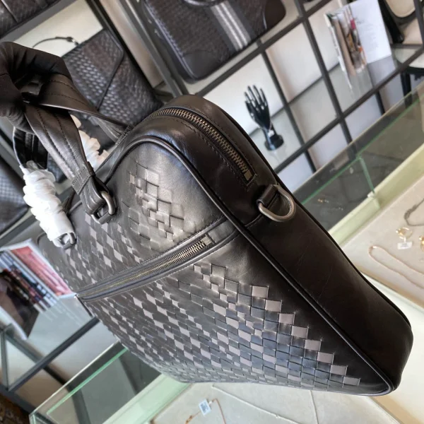 BV Briefcase Size:38cm