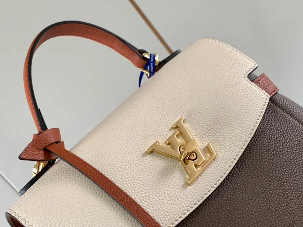Louis Vuitton Size: 28*20*11.5cm