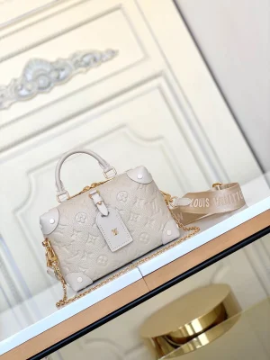 LV Model: M56319 M45392 Size: 20*14*8cm