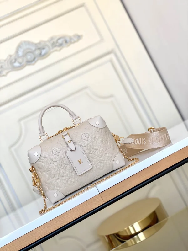 LV Model: M56319 M45392 Size: 20*14*8cm