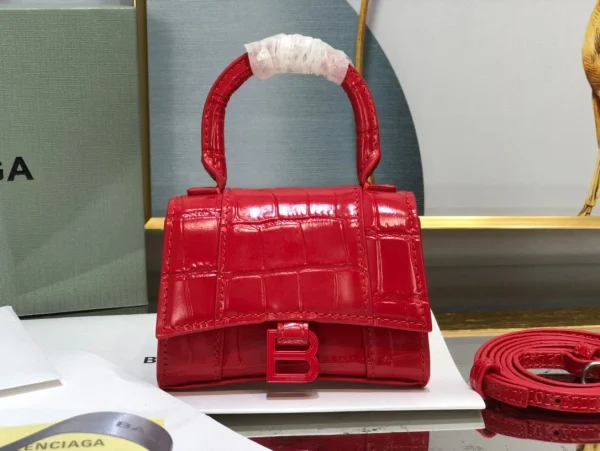 Balenciaga Model: LG0115 Size: 11.5x14x4.5cm