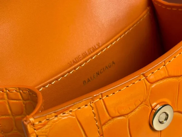 Balenciaga hourglass bag orange model: 169 size: 12104.5cm