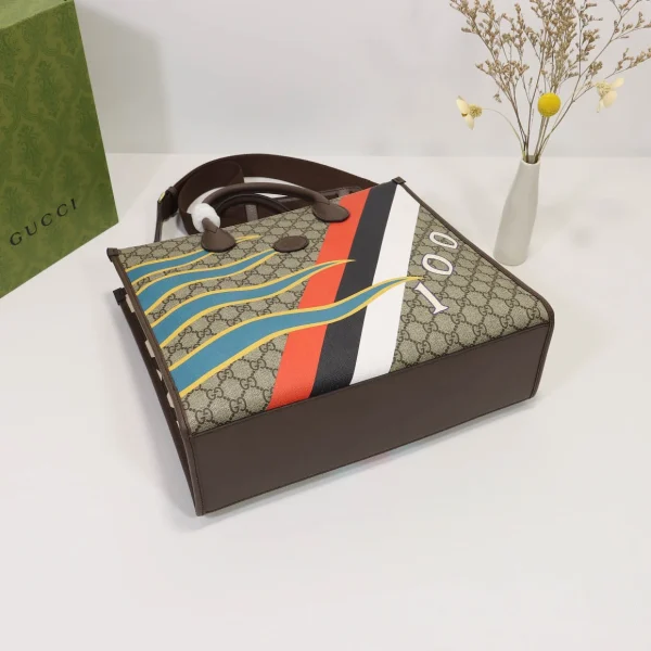 Model: 674148 Size: 37.5*33*15.5cm