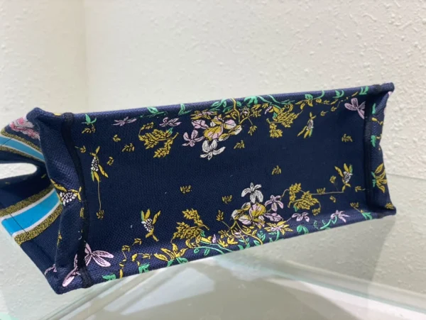 Book Tote Handbag