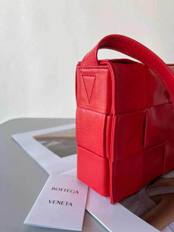 BV Cassette bag Size:23x15cm 667298