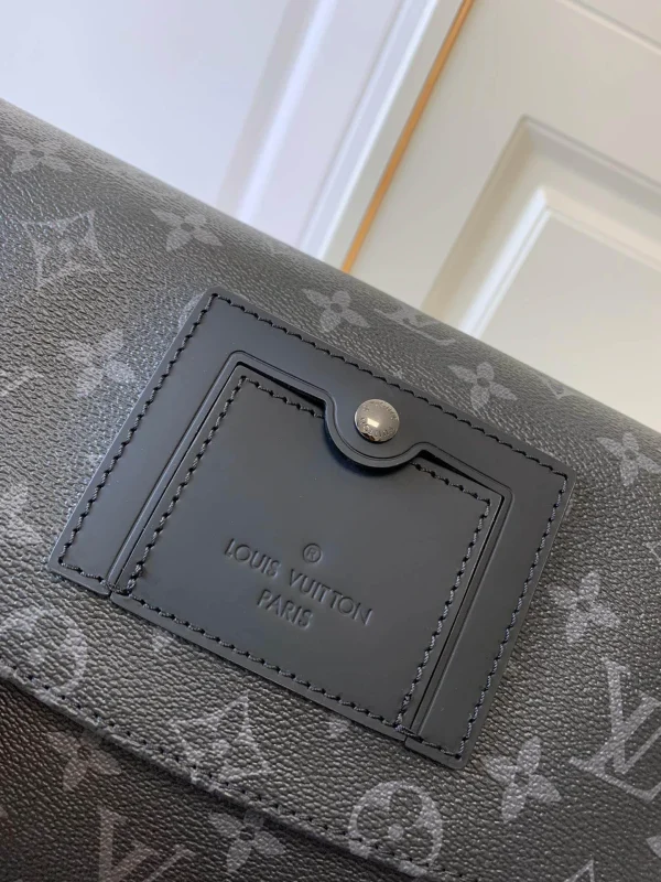 LV Model: M40511 Size 32*23*9cm