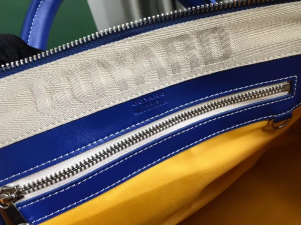 Goya Travel Bag Size: 48*23*24cm