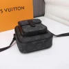 Louis Vuitton Model: 69404 Size: 15x17x8cm