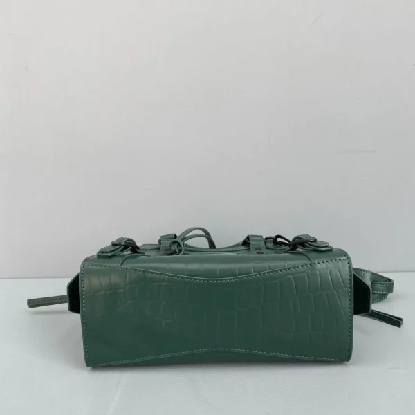 Balenciag* Neo Classic biker bag model number: 92535 size: 40*54*21.5*34cm 25*33*13*20cm