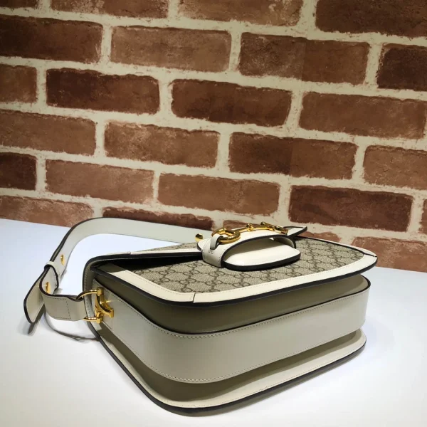 Model: 602204 Size: 25x18x8cm