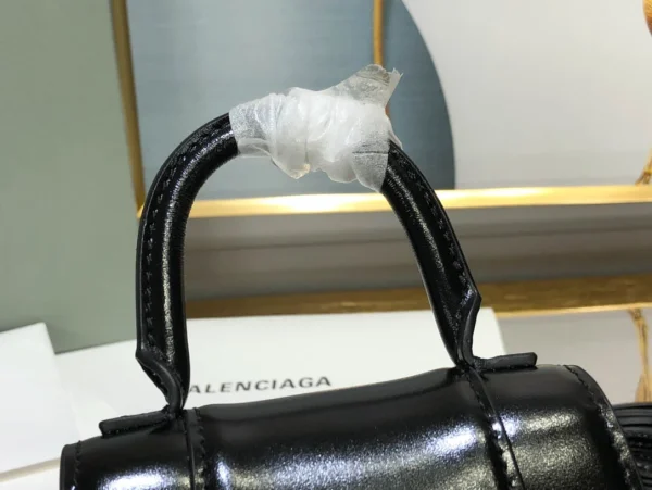 Balenciaga Paris Model: LG0115 Size: 11.5x14x4.5cm