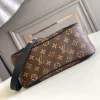 Louis Vuitton Size: 29 x 16 x 9.5 cm