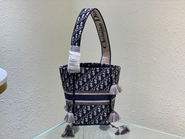 BUBBLE Bucket Bag Size:16 x 25 x 16 cm