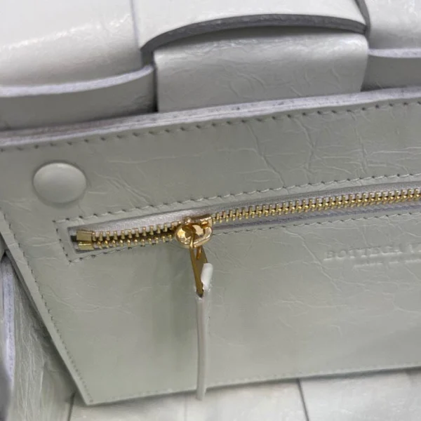 BV Bottega Veneta Cassette bag Size: 23x15cm