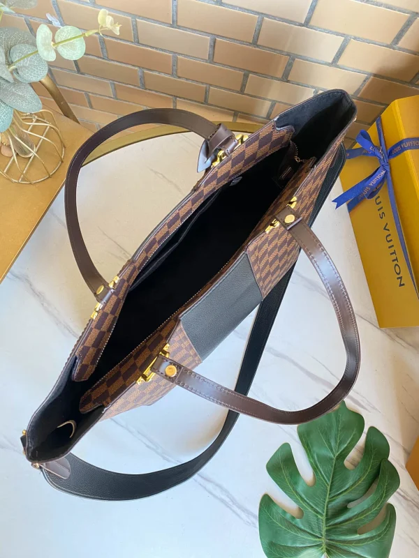 Louis Vuitton size£º28X28X14cm pocket 43cm