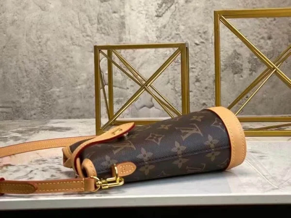 Louis Vuitton Medium Vintage Bag Series Size: 14.5*18*6.5cm