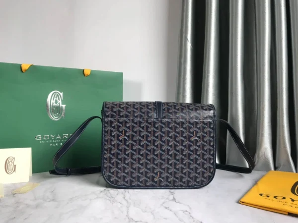 Belvdre Single Strip Messenger Bag Ref: GY020183 Size: Large 28Cm