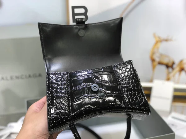 Balenciaga Size: 23x10x24cm 19x8x21cm Model: LG-0019