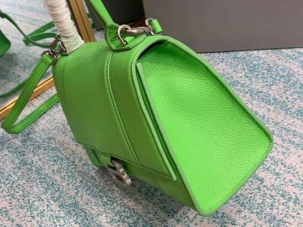 Diamond bag Model: 8895 Size: 23x10x24