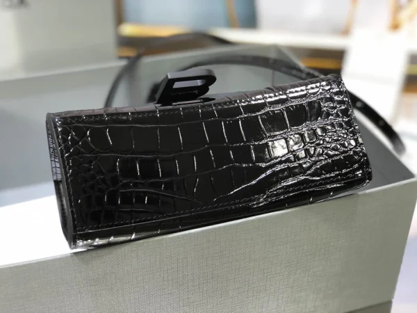 Balenciaga Size: 23x10x24cm 19x8x21cm Model: LG-0019