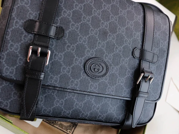 Model: 658542 Size: 28x24x8.5cm