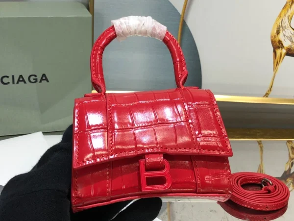 Balenciaga Model: LG0115 Size: 11.5x14x4.5cm