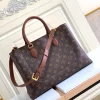 Louis Vuitton Size: 34.0 x 24.0 x 13.0 cm