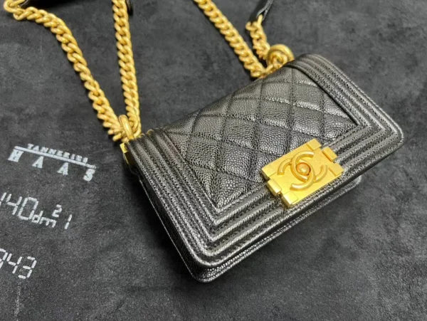 Black Size: 10*15*6cm Model: p1150