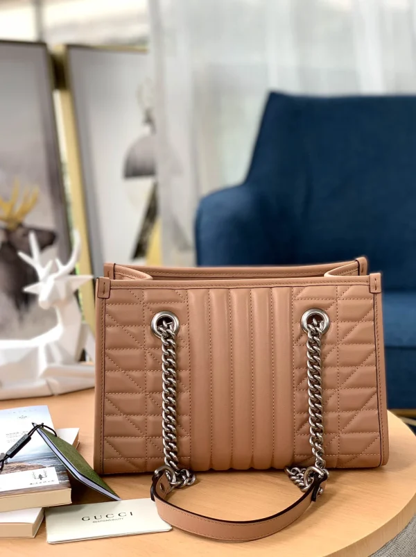 Marmont Collection Size:681483 Size:26.5X19X11cm