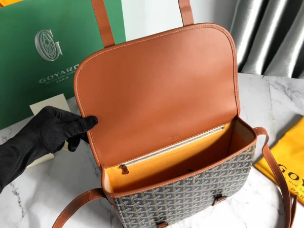 Belvdre double strip messenger bag Model: GY020098 Size: 22*17*9.5Cm