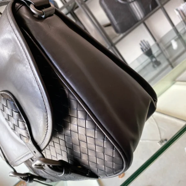 BV Briefcase Size: 32cm 98015