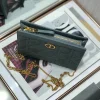 Caro Chain Clutch Size:19x14x3cm