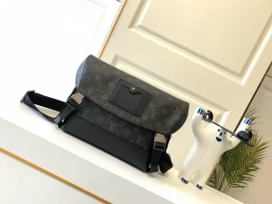 LV Model: M40511 Size 32*23*9cm