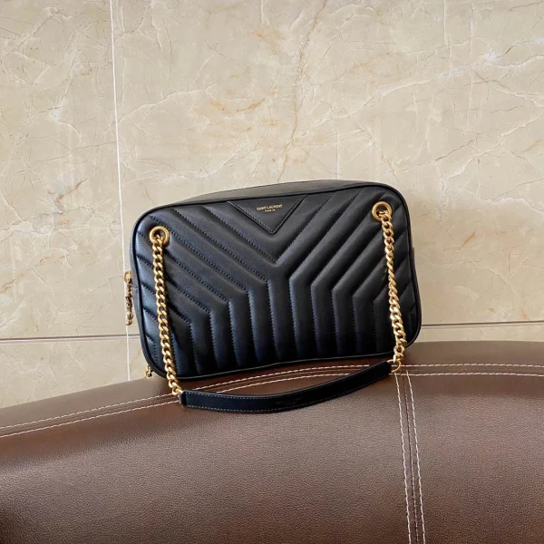 Saint Laurent Shoulder slant bag Size: 28x17x8.5cm Code: 671691