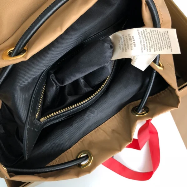 Military Backpack Size:22.14.33cm Code:550678