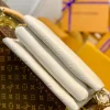 Louis Vuitton Item No.: M57793 Size: 26x20x12cm
