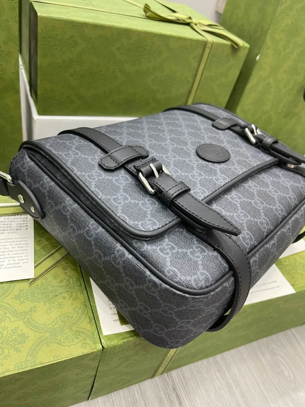 Model: 658542 Size: 28*24*8.5cm