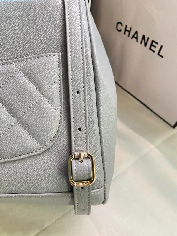 Backpack Size: 24*21*16cm Model Number: AS3531