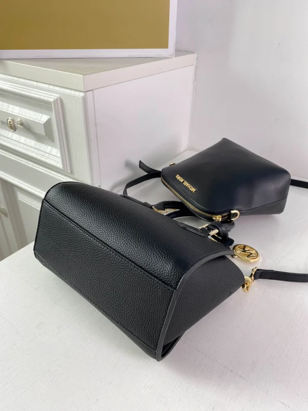 MK Handbag Crossbody Size:23*18*12