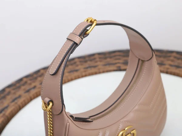 Model: 699514 Size: 21.5x11x5cm