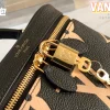 Louis Vuitton Size: 19*13*11cm