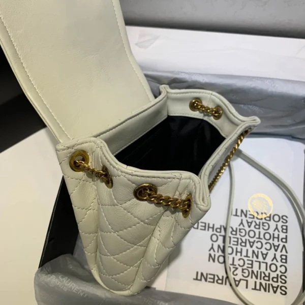 Model:672738 Size:18x13x6cm